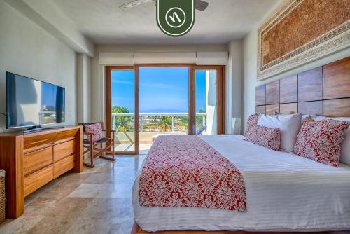 B Nayar 3BR Sanctuary: Private Balcony, Full Kitchen & Steps to La Cruz Marina in La Cruz De Huanacaxtle