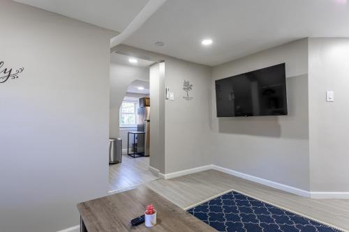 1BR New Rochelle Oasis - 30 Mins to NYC Parking in New Rochelle