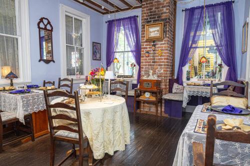 Facilities, Penny Farthing Inn near The Conch House Restaurant