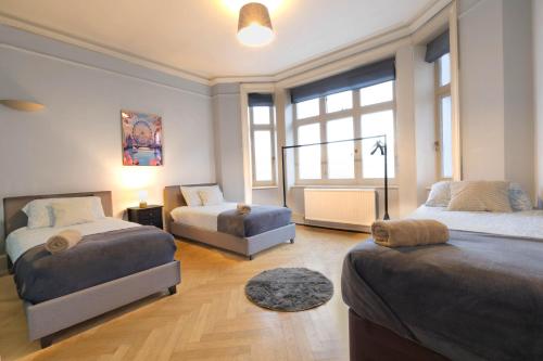 Spacious Bedroom, 5 Minutes Walk to Paddington Station 2