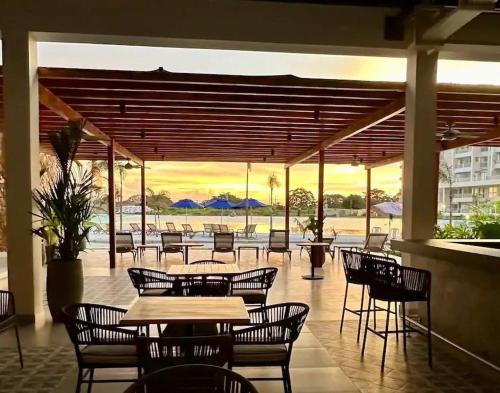 Vive la laguna desde tu balcon en Baia Kristal in Punta de Canoa