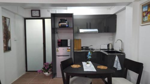 廚房, Dutts Apartments in 太平洋港