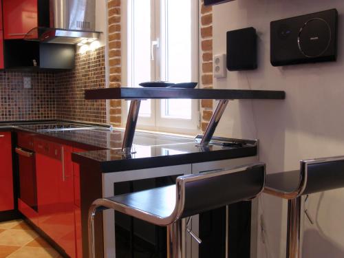 Split Artistic Apartments - image 5