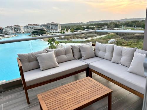 Donde disfrutaras mejor de Cartagena en Baia Kristal in Punta de Canoa