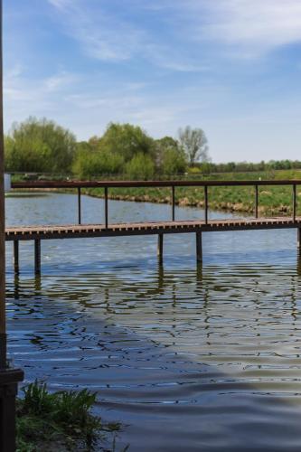 Recreational facilities, Клуб сімеиного та бізнес відпочинку Нова Січ in Khmil'nyk