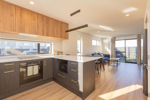 Brand New 2Bed2Bath By Playground Near Town Centre in Rolleston