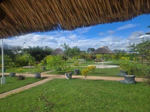 ทัศนียภาพภายนอกโรงแรม, Highbury Lounge in กาโดมา