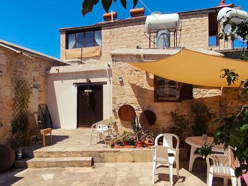 AsteriA 3D House Inn in Arodes