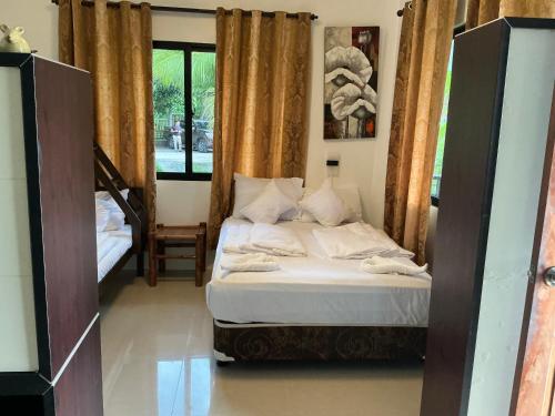 Cuestas Beach Resort and Restaurant in Badian
