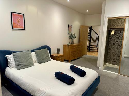 #Huge Master Suite #Self check in #Very central!!!
