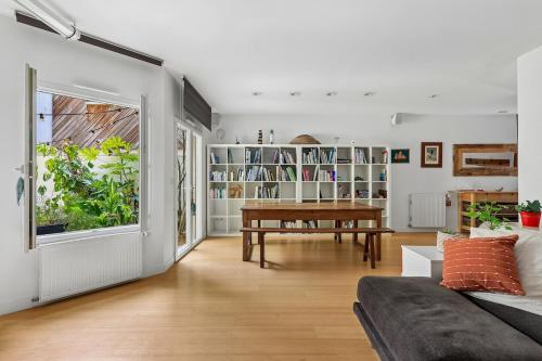 Charming townhouse with private garden