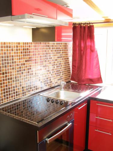 Split Artistic Apartments - image 11