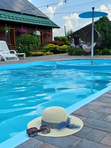 Swimming pool, Клуб сімеиного та бізнес відпочинку Нова Січ in Khmil'nyk