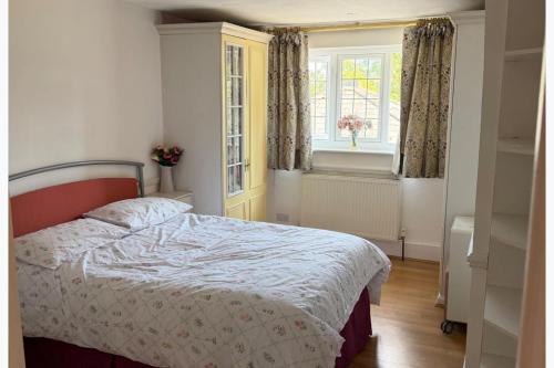 Cottage Annexe - Sleeps 4 - Parking and Patio