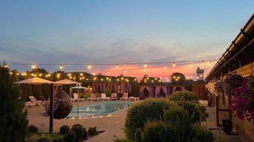 Swimming pool, Клуб сімеиного та бізнес відпочинку Нова Січ in Khmil'nyk