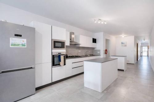 Modern 3-bedroom apartment Pieta 3