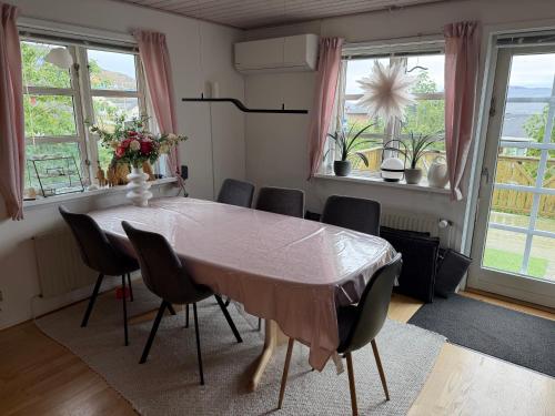 Instalaciones, Villa i Qaqortoq med 4 sengepladser in Qaqortoq