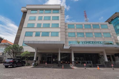 Hotel Yehezkiel Surapati Mitra RedDoorz, Bandung