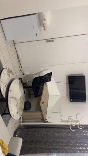 Belle chambre spacieuse - Pension de famille - Villeurbanne