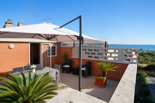 Roma Mare Terrace House