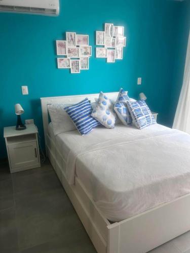 New Apartasuite Resort pools 5 min to the beach