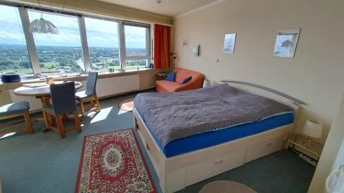 Ferienwohnung über der Schlei im Wikingturm in Schleswig, Deutschland
