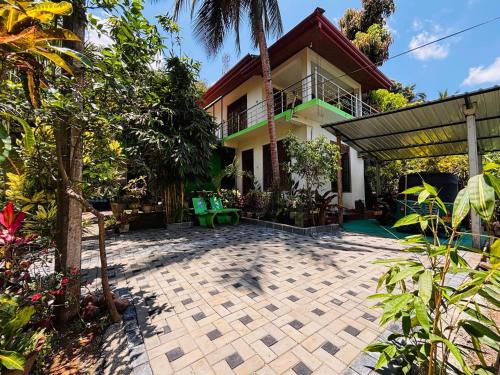 Green Garden Homestay