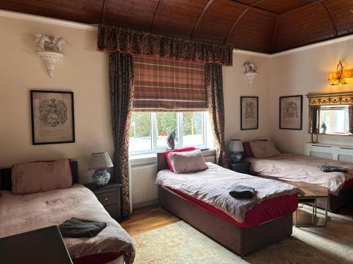 The West Highland Way Hotel and Campsite in North Glasgow