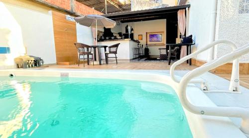 House for up to 12 people, pool, barbecue area, pool table in Meier