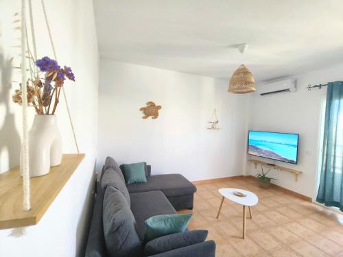 Sueño en el Paraíso - Bright & Modern Apartment with Sea Views & AC