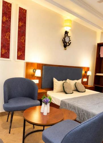 Moonstone Stay in Srinagar