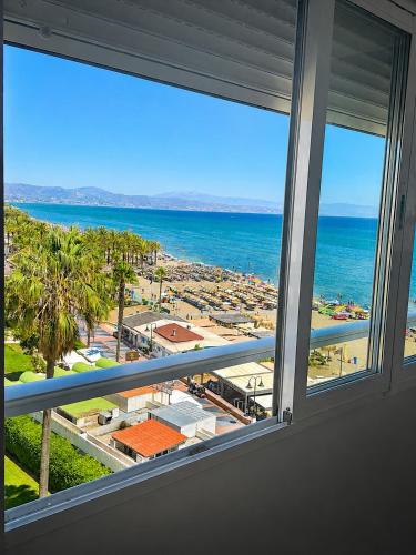 Sea View & Sunset Terrace 606 Apartment in Carihuela By Budha