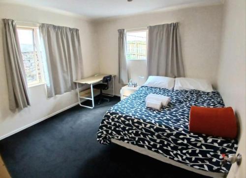Comfortable Private Room near St Lukes near Auckland Zoo