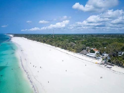 The Tree House Diani Beach Calm Living, Msambweni