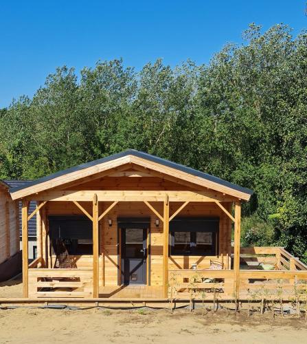 Chalet accueillant dans la Drôme des Collines (Chalet accueillant dans la Drome des Collines) in Montchenu