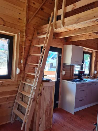 Chalet accueillant dans la Drôme des Collines (Chalet accueillant dans la Drome des Collines) in Montchenu
