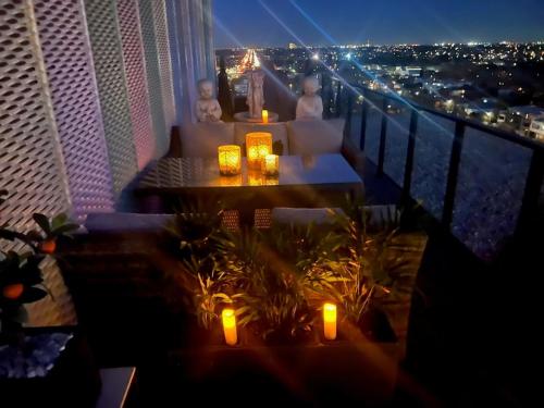 Luxury 3 Bedroom Sub Penthouse with stunning Albert Park, City and bay views in 普蘭