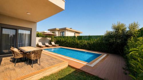 Modern Luxury Villa 5