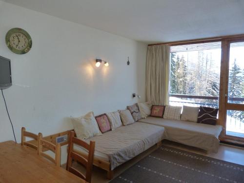 Résidence Armoise - Appartement 2 pièces / 6 personnes à Arc 1800 en centre station, proche des pistes et des commerces, dans le village des Villard MAE-1879