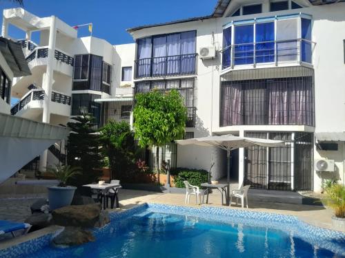 Swimming pool, Two bedroom apartment with kitchen and pool near the city center in El Batey