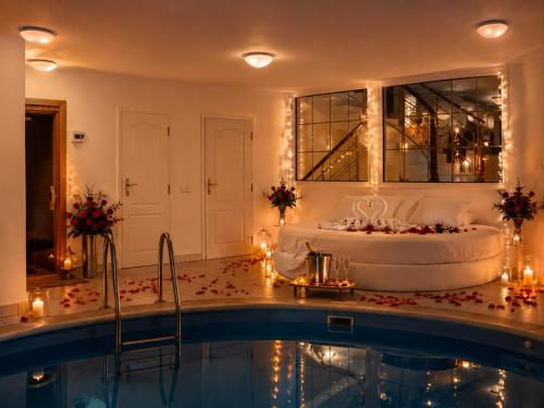 Black Dragon Haven Luxury Villa with Pool, Sauna & Jacuzzi in Prague 20