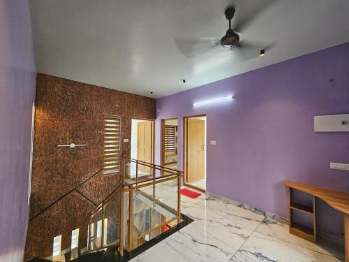 FS Stays- Near Lulu mall KIMS Aakkulam and NH - image 4