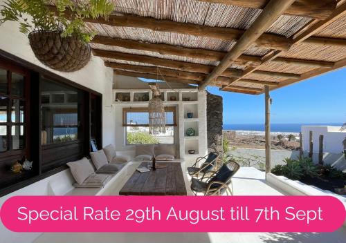 Pemandangan luar, Évasion Totale - Villa Privée - Vue Mer - 2 Terrasses - Plage à 5 mn (Full Relaxation - Private Villa - Sea View - Stunning Garden - 2 Terraces - 2 Bedrooms - Wifi - Park) in Guime