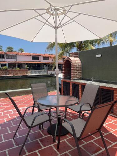 Terraza/balcón, Lechería Exclusivo alojamiento (Lecheria Exclusivo alojamiento) in Lecheria