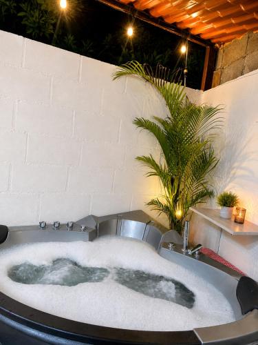 Acogedora Casa Completa con jacuzzi privado