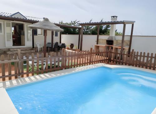 Casa con piscina privada solo familias pareja flor 1