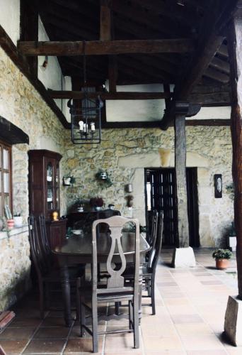 Eloy's house - Old house, swimming pool, barbecue in Пола-де-Сьеро