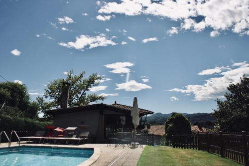 Eloy's house - Old house, swimming pool, barbecue in Пола-де-Сьеро