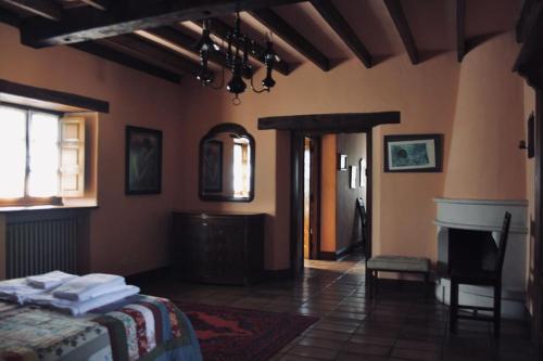 Eloy's house - Old house, swimming pool, barbecue in Пола-де-Сьеро