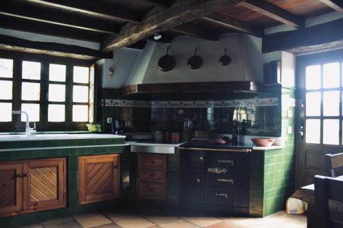 Eloy's house - Old house, swimming pool, barbecue in Пола-де-Сьеро